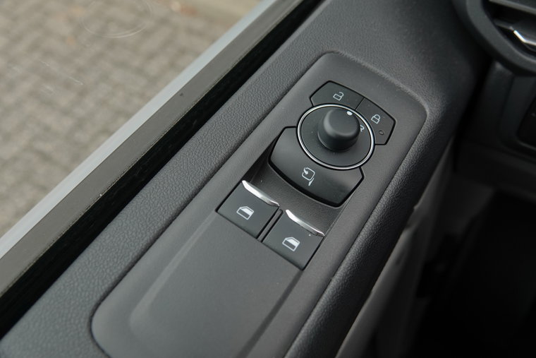 Vehicle Image 29