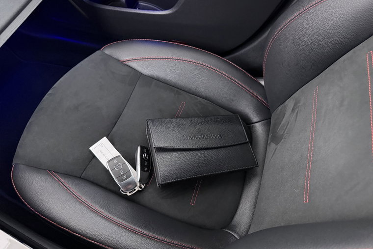 Vehicle Image 23