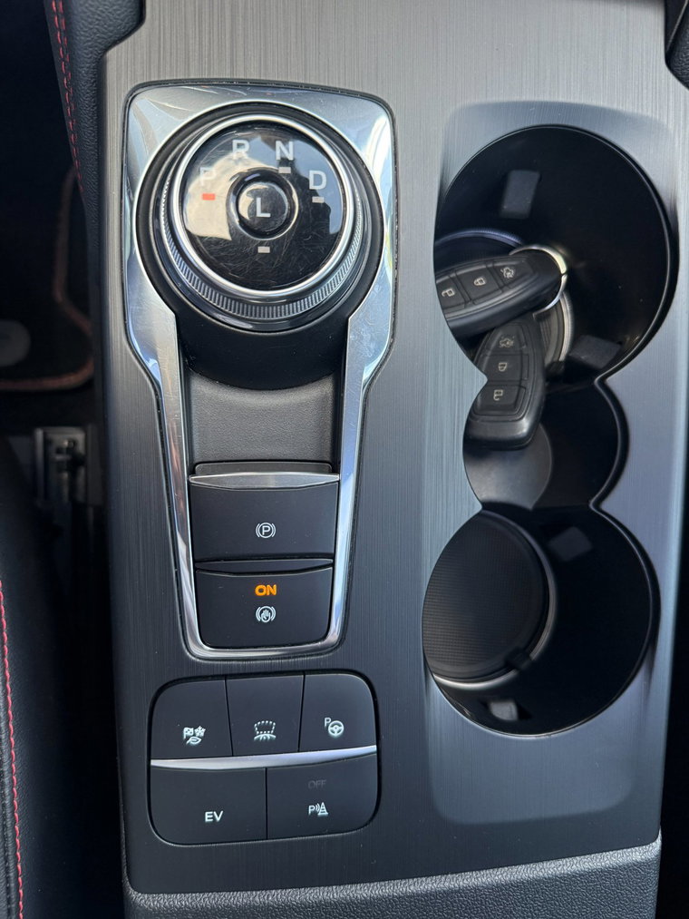 Vehicle Image 23