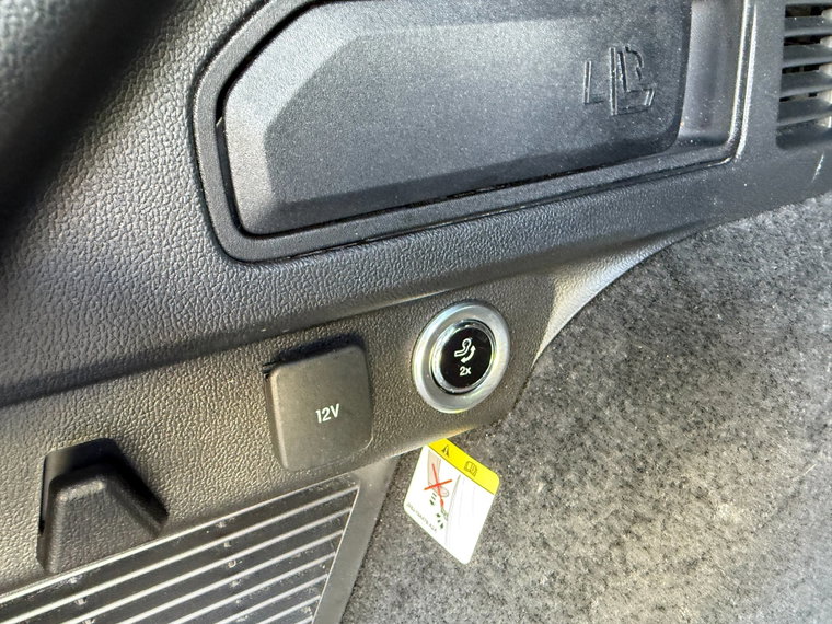 Vehicle Image 33