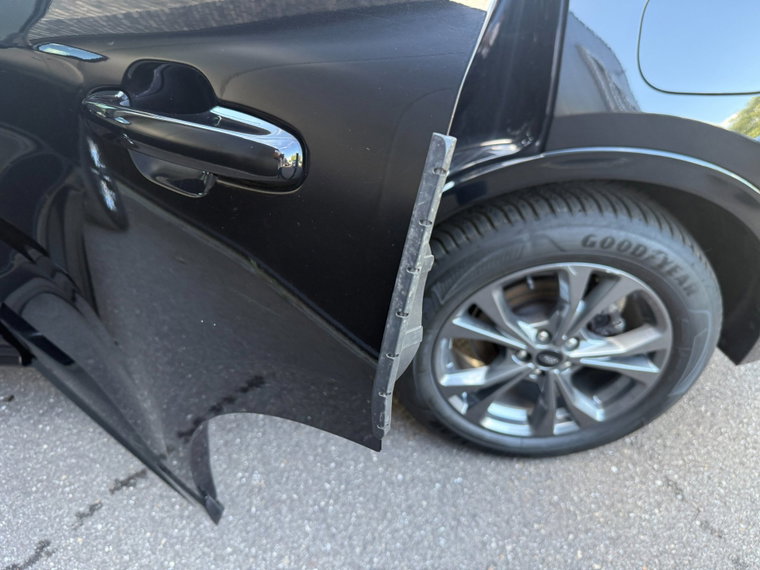 Vehicle Image 37