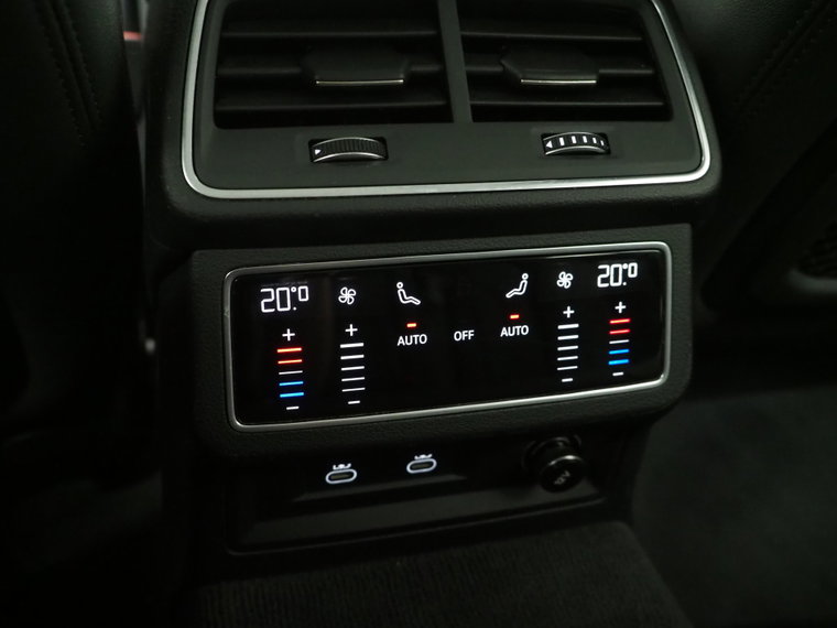 Vehicle Image 38