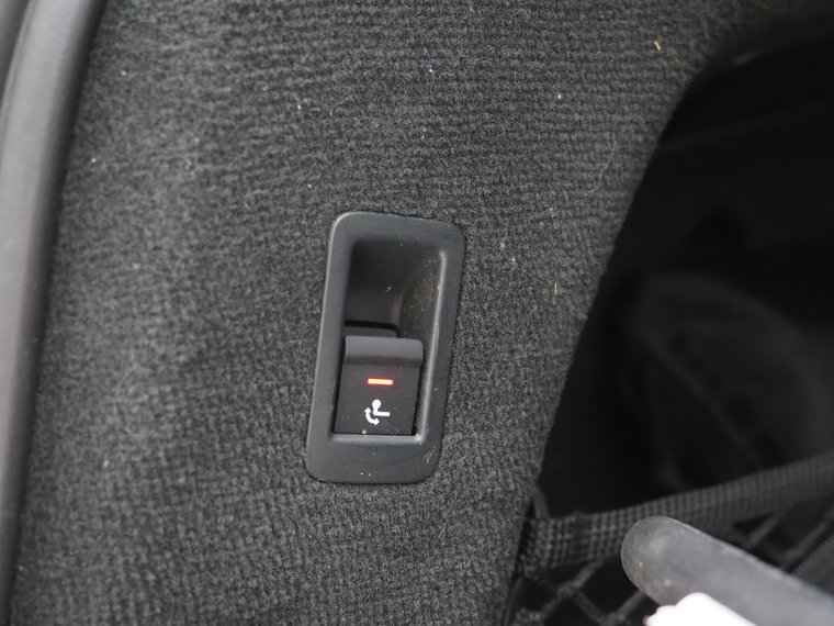 Vehicle Image 43