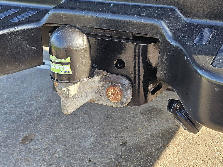 Vehicle Image 17