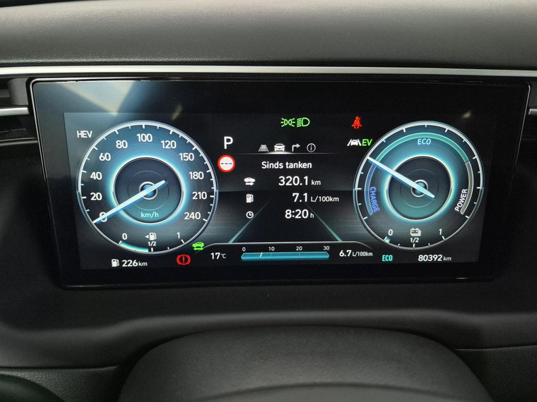 Vehicle Image 17