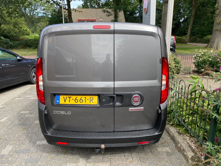 Vehicle Image 26