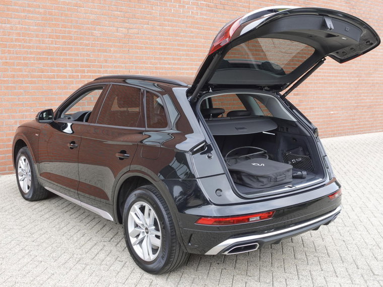 Vehicle Image 9