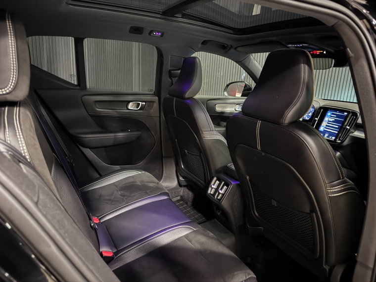 Vehicle Image 35