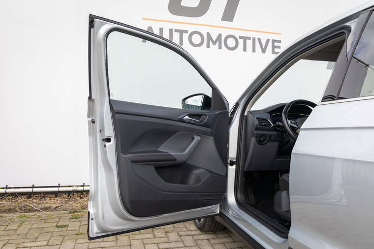 Vehicle Image 38