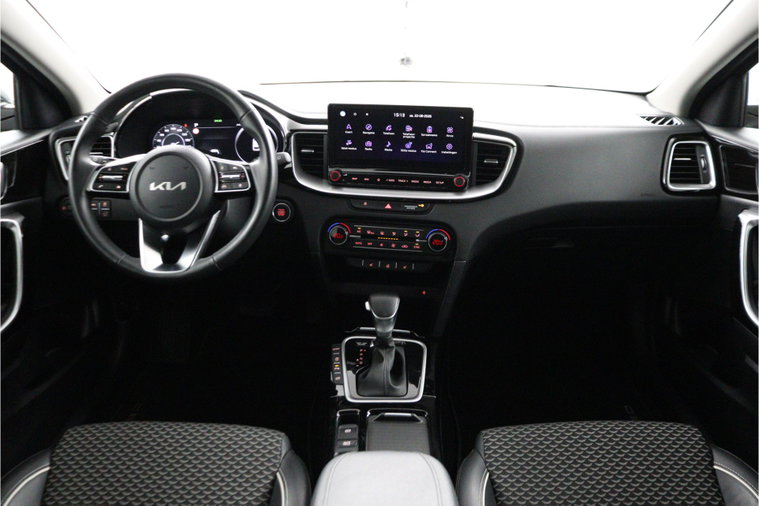 Vehicle Image 30