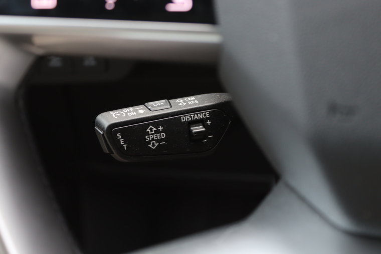 Vehicle Image 33