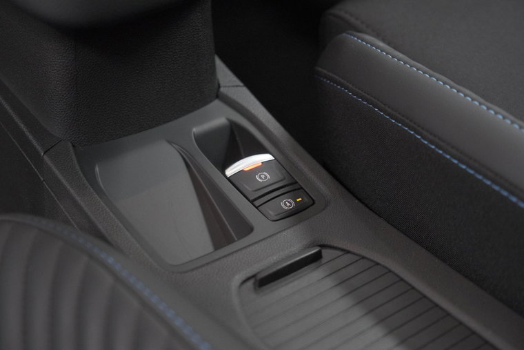 Vehicle Image 40