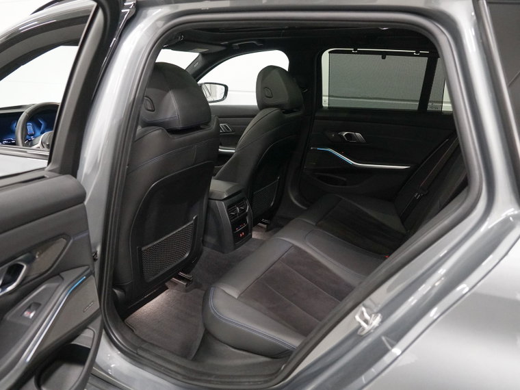 Vehicle Image 33