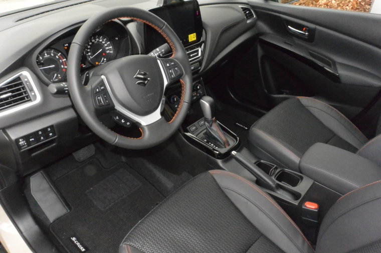 Vehicle Image 21
