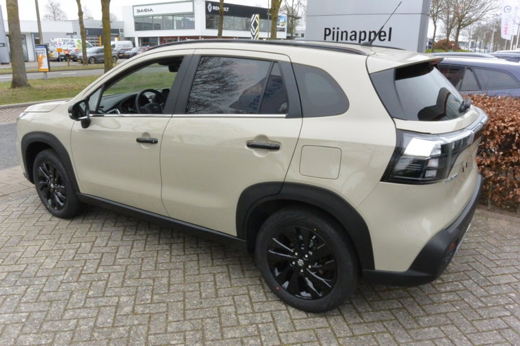 Vehicle Image 6
