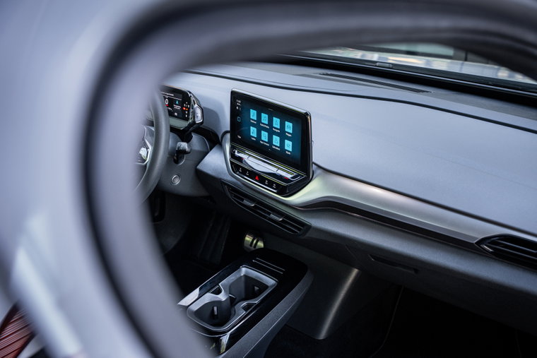 Vehicle Image 35