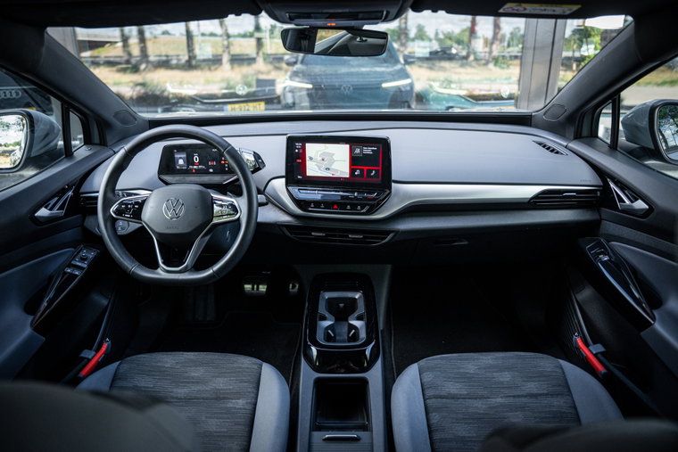 Vehicle Image 9