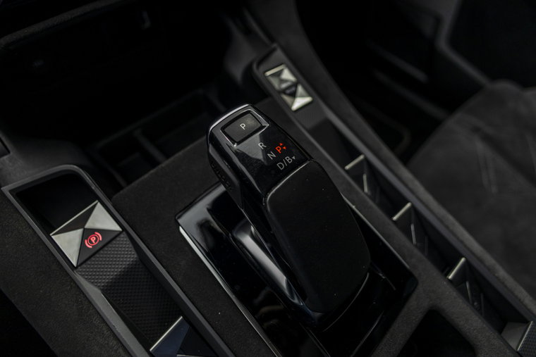 Vehicle Image 24