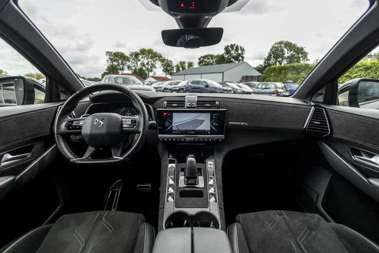 Vehicle Image 30