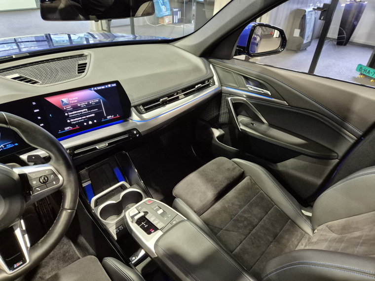 Vehicle Image 36