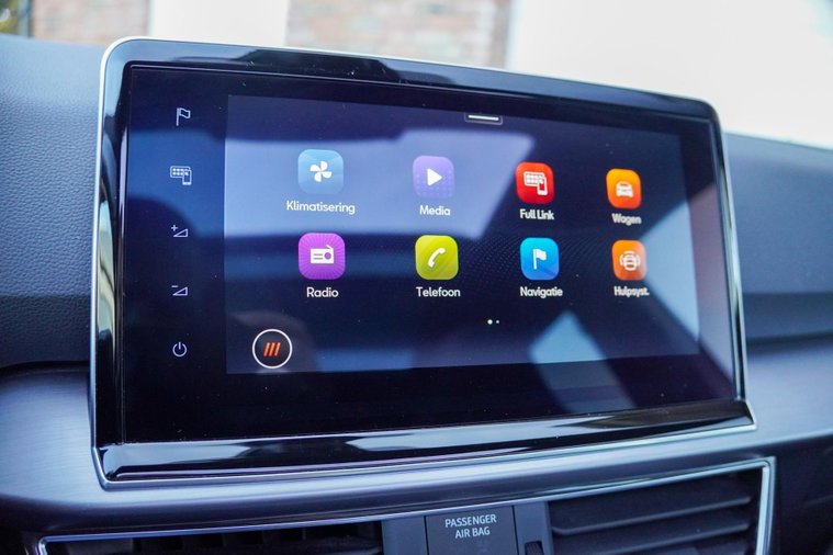 Vehicle Image 9