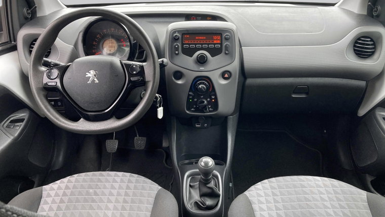 Vehicle Image 12