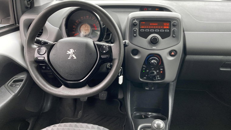Vehicle Image 13