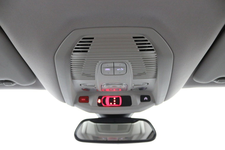 Vehicle Image 23