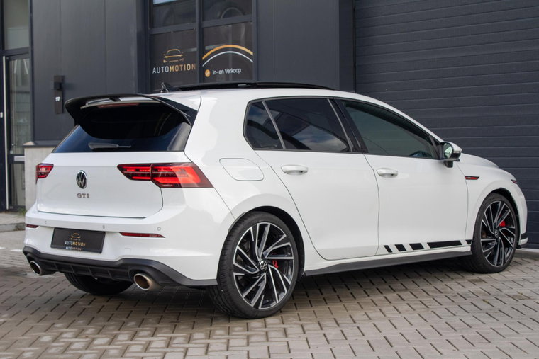 Vehicle Image 36