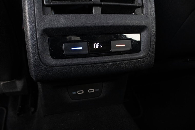 Vehicle Image 39