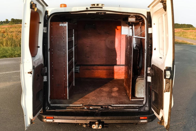 Vehicle Image 13