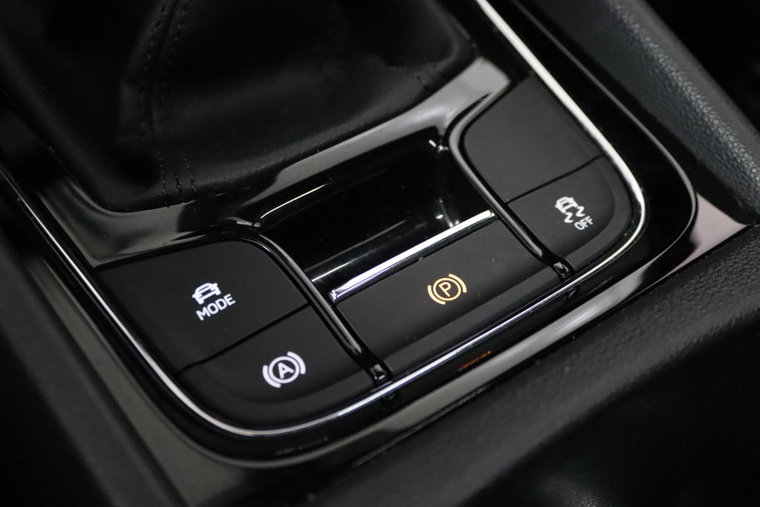 Vehicle Image 40