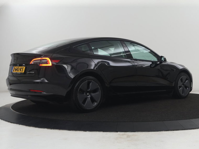 Vehicle Image 35