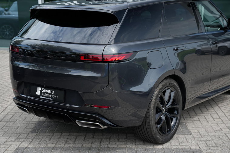 Vehicle Image 26