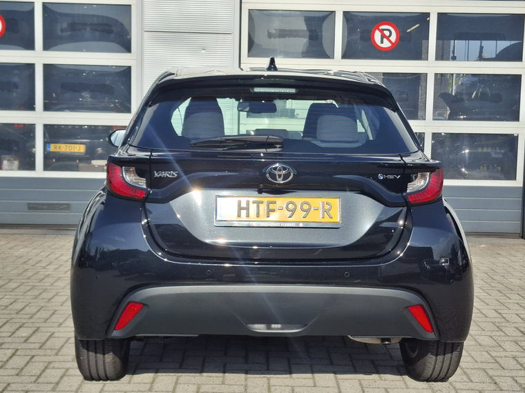 Vehicle Image 32