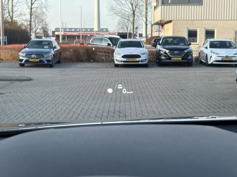 Vehicle Image 38