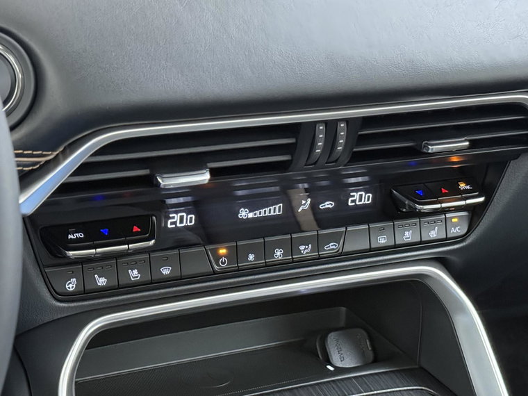 Vehicle Image 33