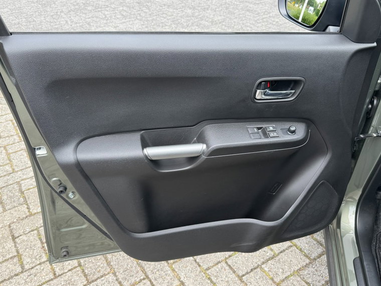 Vehicle Image 17