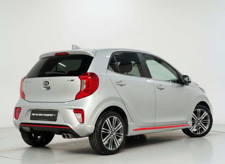 Vehicle Image 4