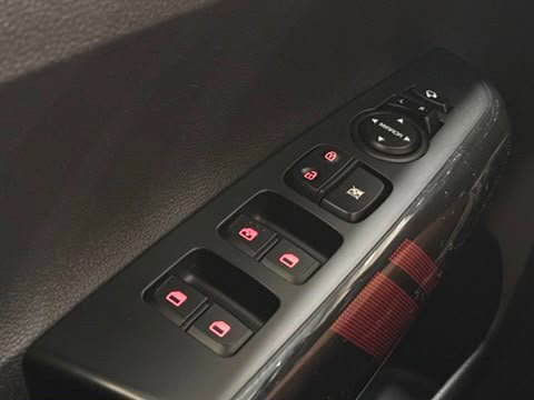 Vehicle Image 24