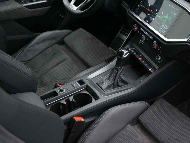 Vehicle Image 40