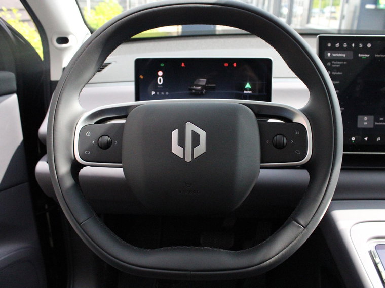 Vehicle Image 22
