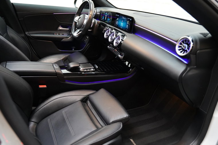 Vehicle Image 36