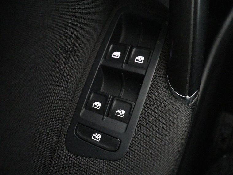 Vehicle Image 29