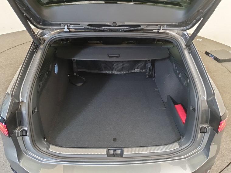 Vehicle Image 28