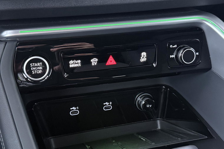 Vehicle Image 38