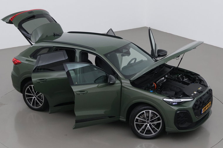 Vehicle Image 6