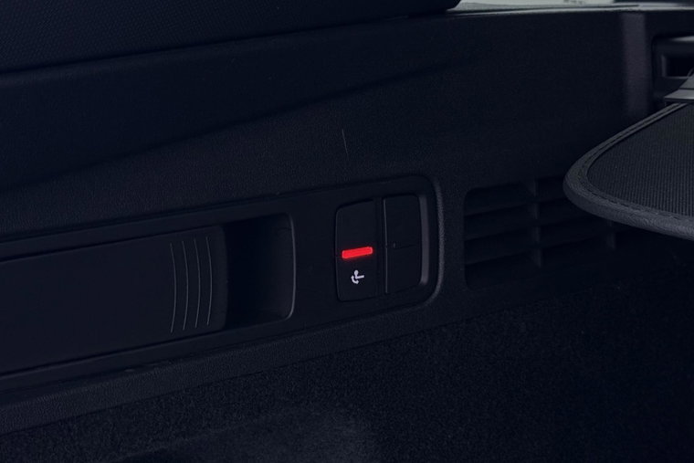 Vehicle Image 59