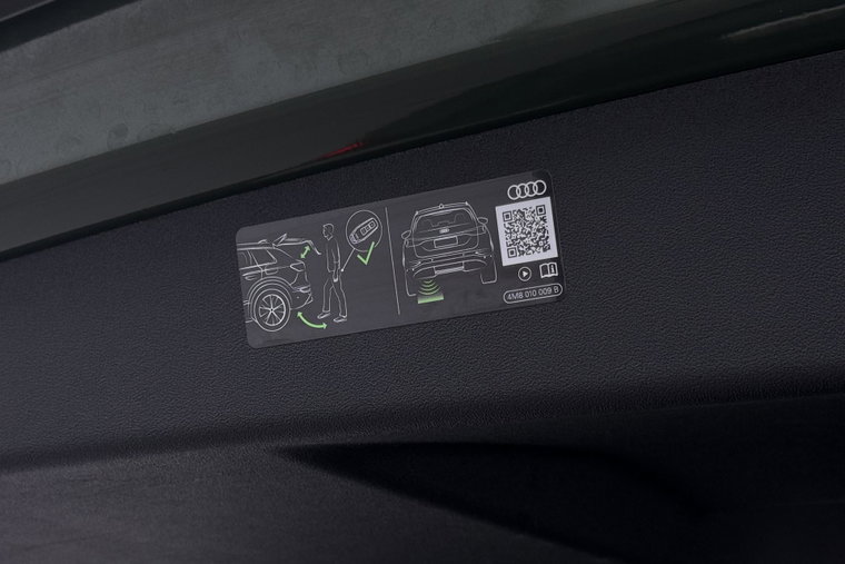 Vehicle Image 60