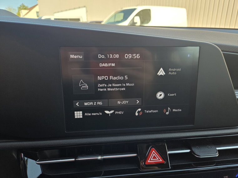 Vehicle Image 28